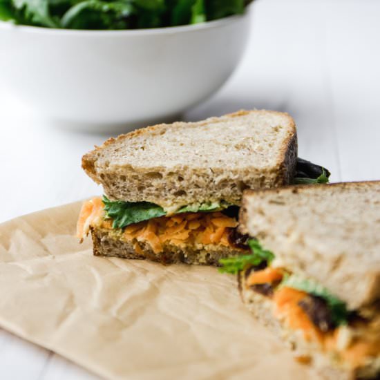 Carrot and Hummus Sandwich