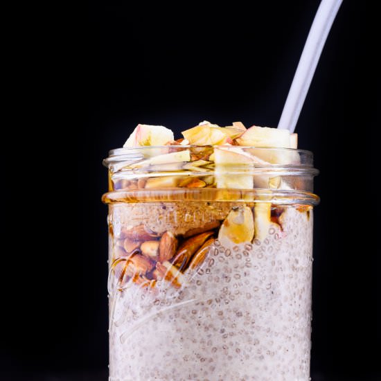 Shake and Make Apple Pie Jars