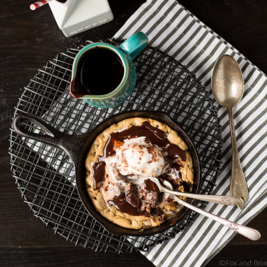 Chocolate Chip Cookie Blondie Skillet