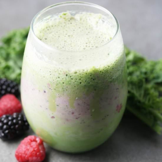 Healthy Kale berry smoothie