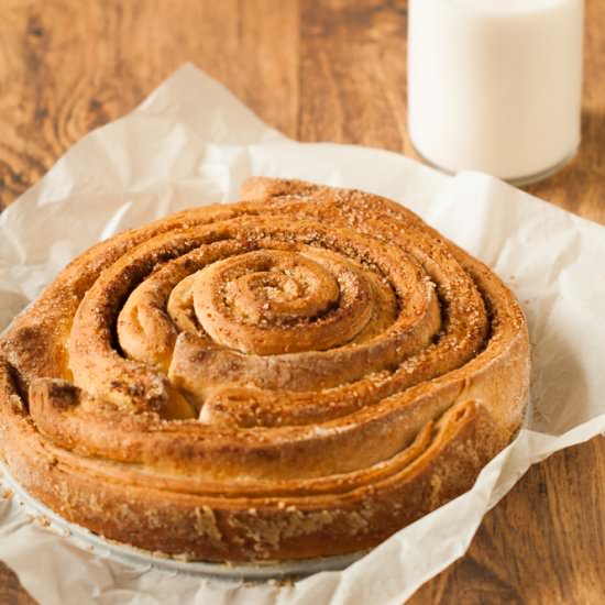 Giant Cinnamon Bun