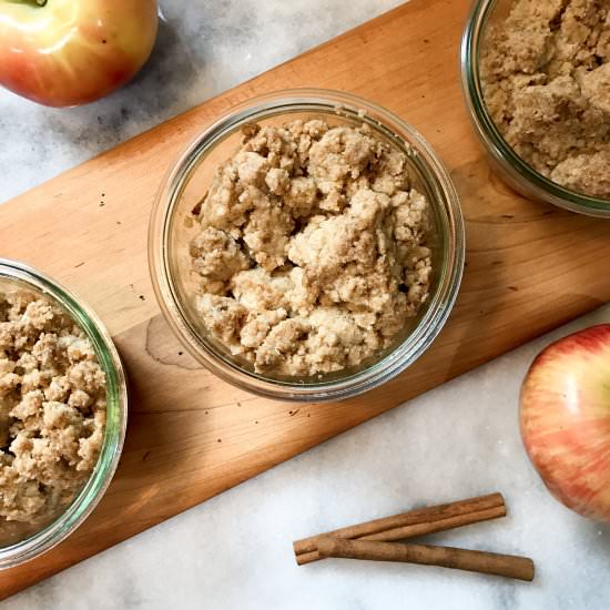 Honey Rum Apple Crumble
