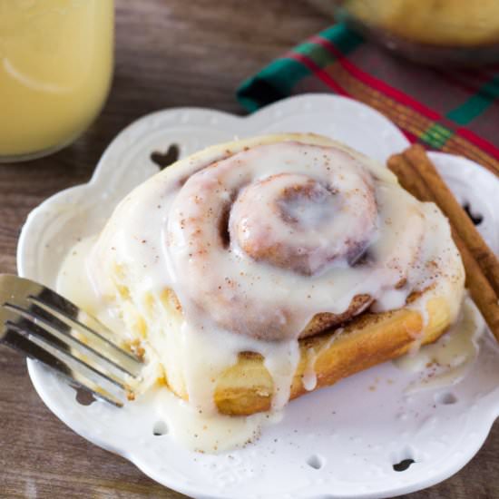 Eggnog Cinnamon Rolls