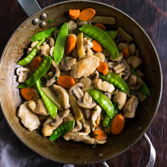 Moo Goo Gai Pan (蘑菇鸡片)