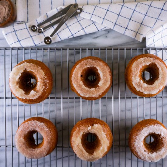 Pumpkin Chai Donuts