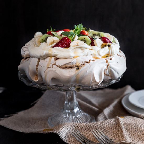 Easy Australian Pavlova