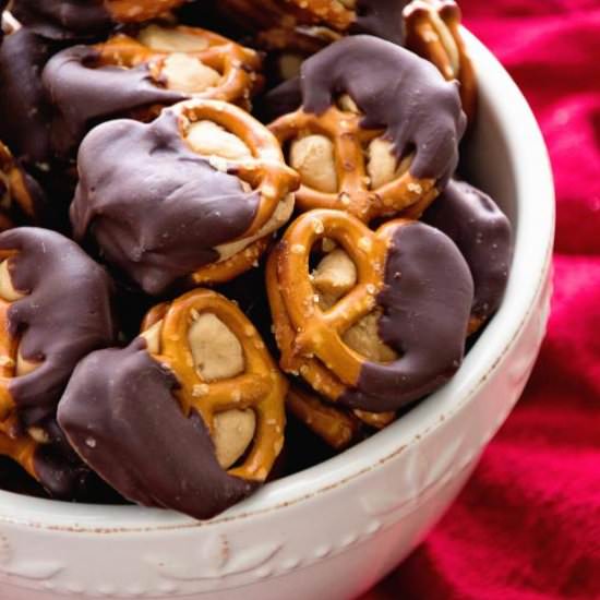 Chocolate  Peanut Butter Pretzels
