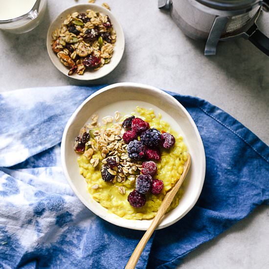 Creamy Turmeric Oats