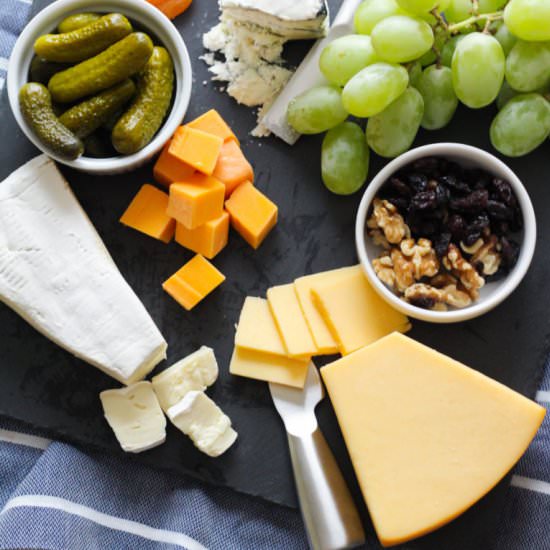 How To Build A Holiday Cheese Board