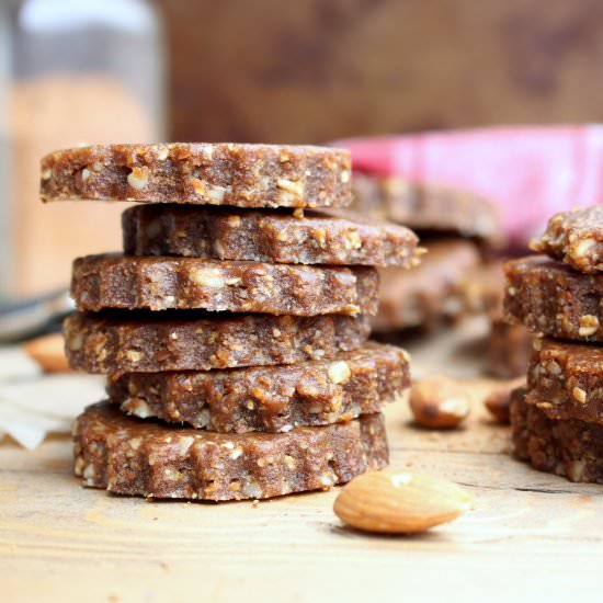 Raw Gingerbread Cookies