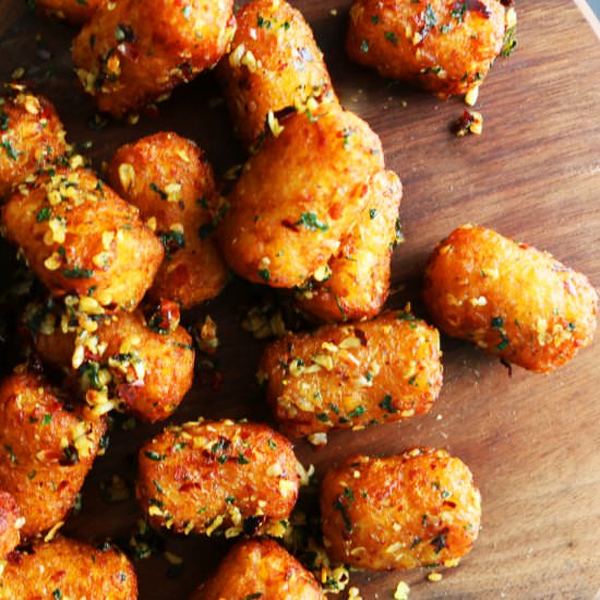 San Francisco Garlic Tater Tots