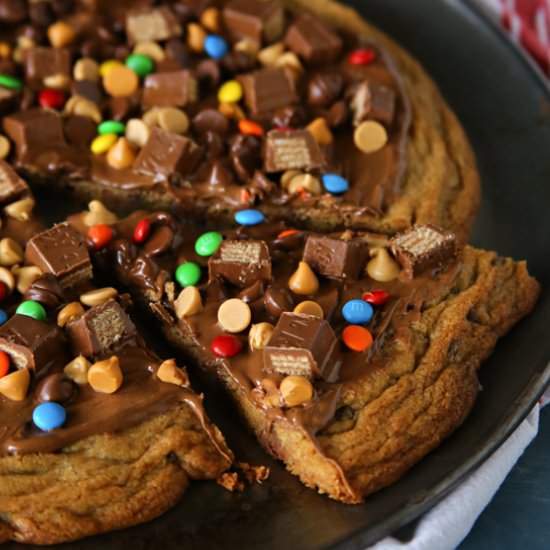 Loaded Chocolate Chip Cookie Pizza