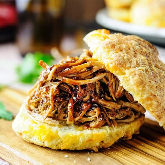 Slow Cooker Beer Pulled Pork