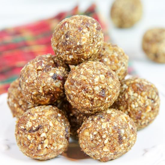 Healthy No Bake Gingerbread Bites