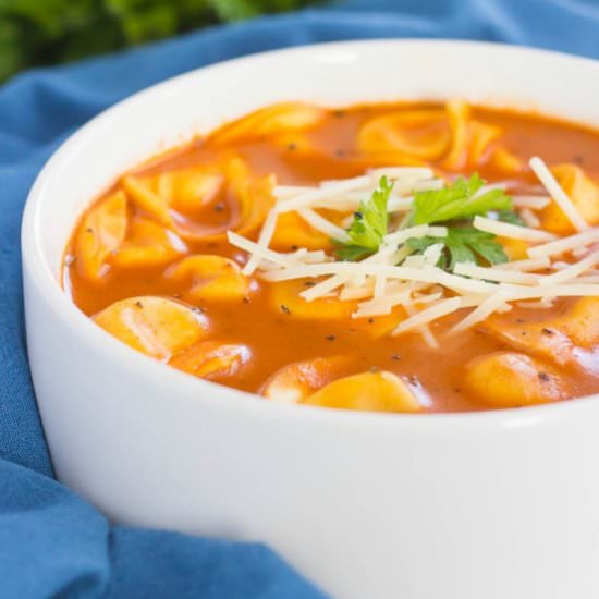 Creamy Tomato Tortellini Soup