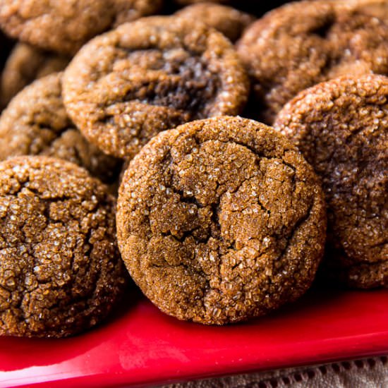 Crisp Molasses Cookies