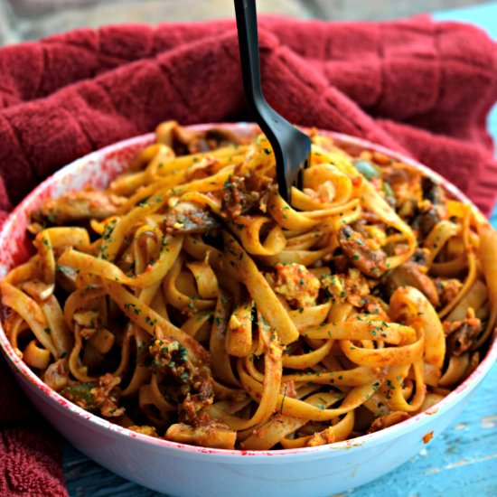 One Pot Spicy Thai Noodles
