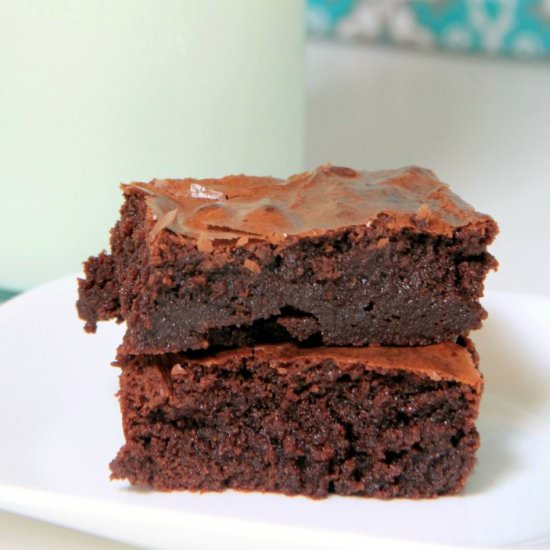 CLASSIC FUDGE BROWNIES