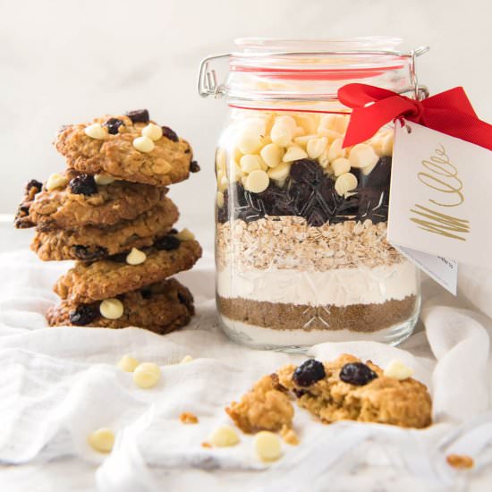 COOKIE MIX IN A JAR: WHITE CHOCOLAT