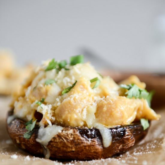 mac + cheese stuffed portobellos