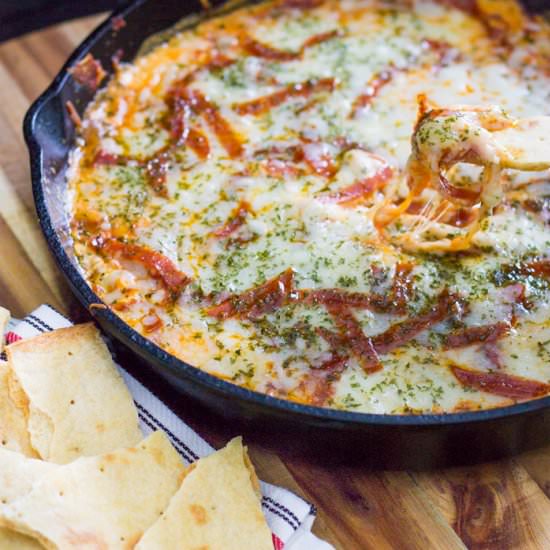 Extra Cheesy Pepperoni Pizza Dip