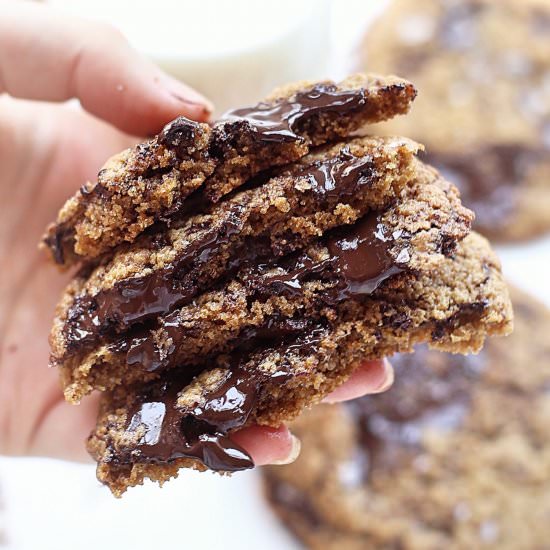 Wholesome Flourless Tahini Cookies