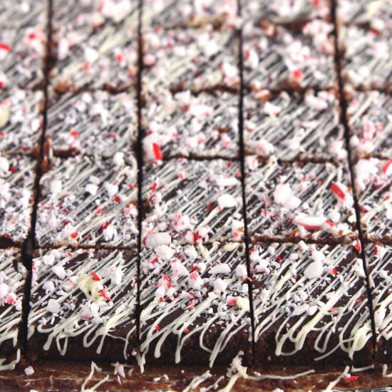Skinny Peppermint Bark Fudge