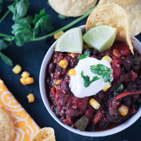 Black Bean Quinoa Chili w/ Cocoa