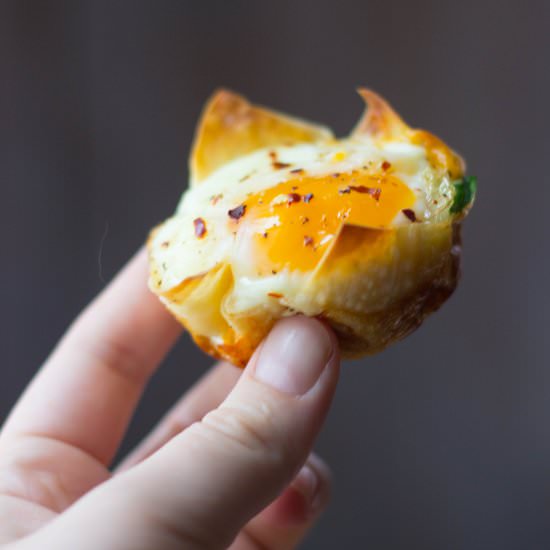 Cheesy Wonton Breakfast Cups