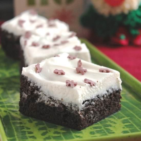 Gingerbread Brownies w Eggnog Frost