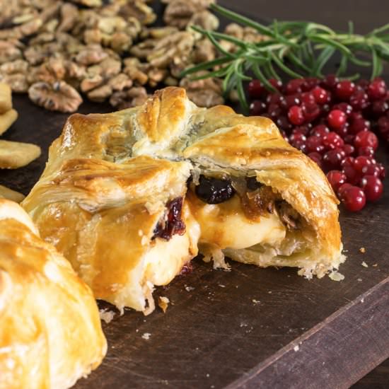 Baked Brie in Puff Pastry
