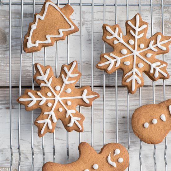 Easy Gingerbread Cookies