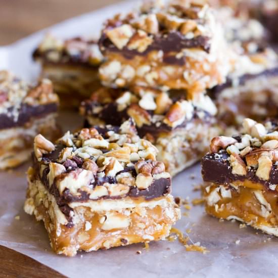 Easy Pecan Caramel Squares
