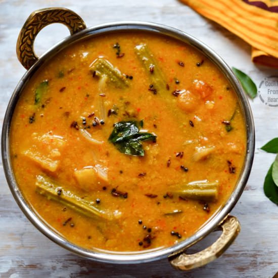Arachuvitta Sambar