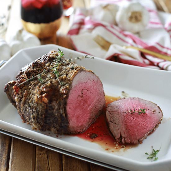 Bacon Garlic Thyme Beef Tenderloin