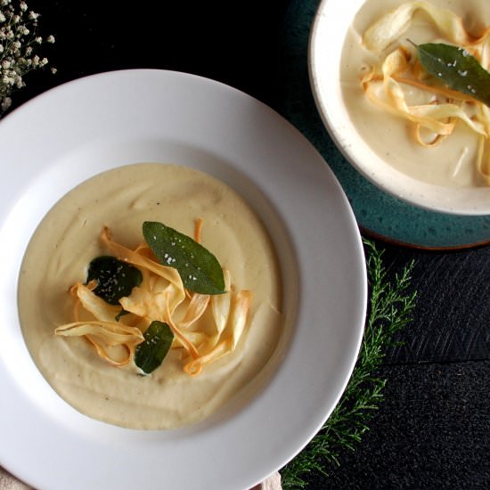 Parsnip & Roasted Garlic Soup