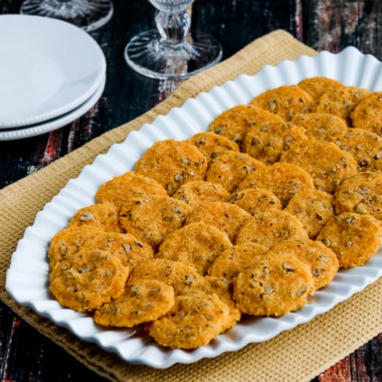 LowCarb Cheddar Pecan Almond Crisps