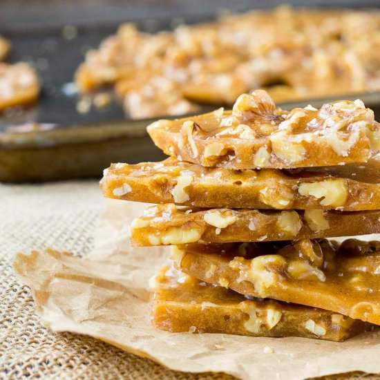 Walnut Brittle with Cinnamon&Cloves