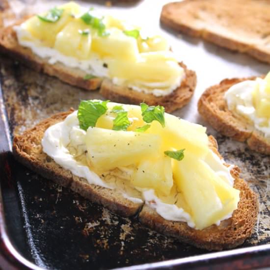Pineapple Mint Crostini