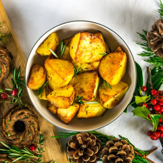 Garlic & Rosemary Roast Potatoes