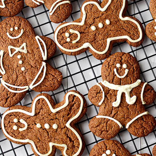 Super Easy Gingerbread Cookies