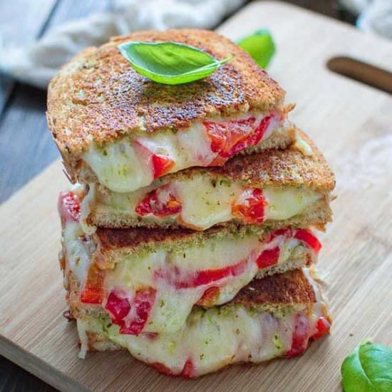 Roasted Pepper Grilled Cheese Sandwich