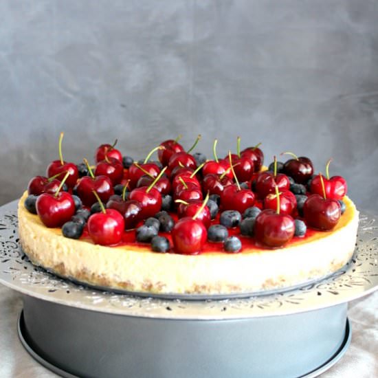 Baked Vanilla Cherry Cheesecake