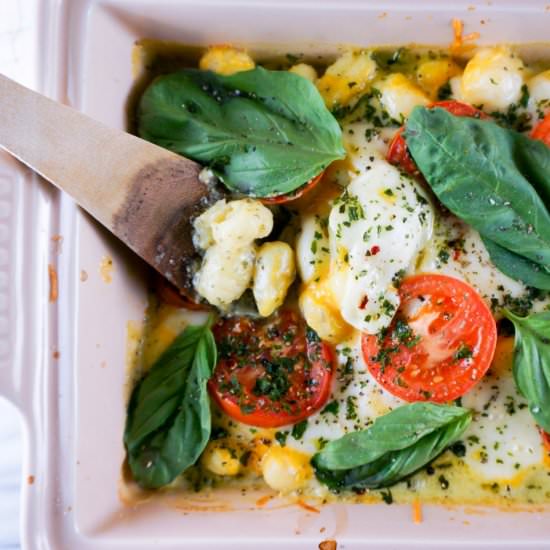 caprese gnocchi with creamy pesto