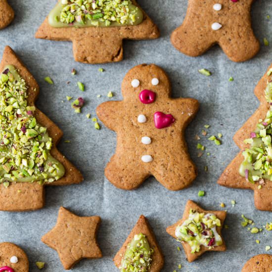 Vegan gingerbread cookies