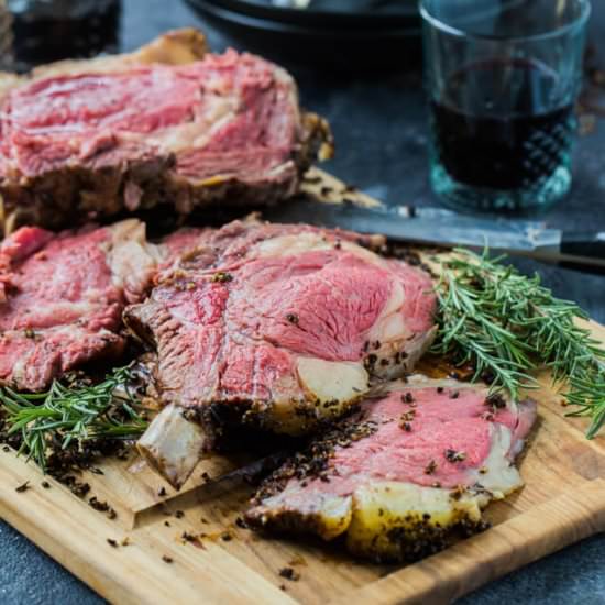 Garlic Rosemary Peppercorn Prime Rib