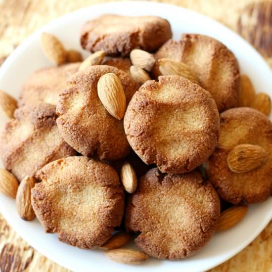 Grain-Free Amaretto Cookies