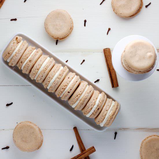gingerbread macarons