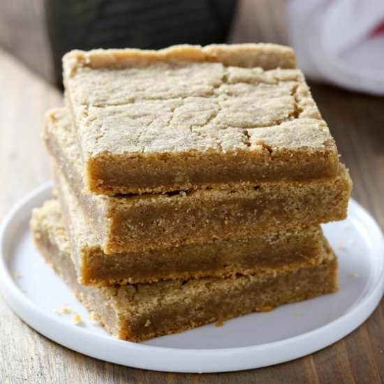 Gingerbread blondie bars