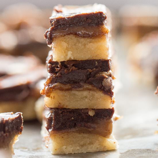 Caramel Chocolate Shortbread Bars
